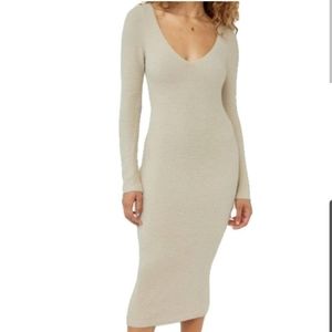 NWT Aritzia Babaton Hush Sweater Dress sz M